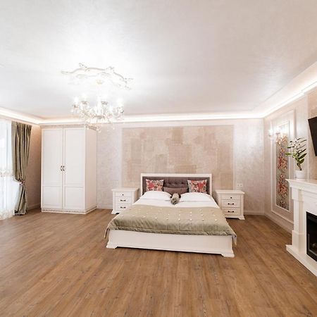 Vip Apartment On Duhnovicha Street .Free Parking. Uschhorod Exterior foto