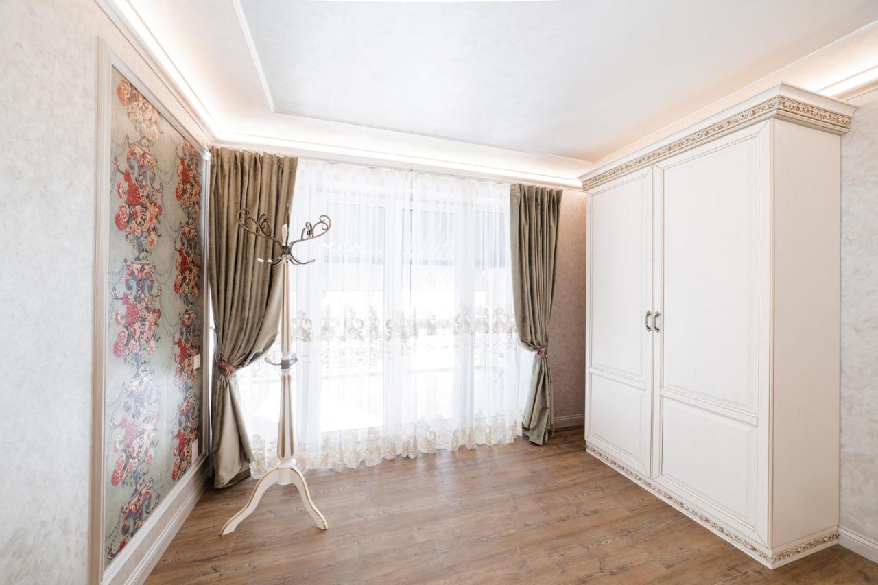 Vip Apartment On Duhnovicha Street .Free Parking. Uschhorod Exterior foto