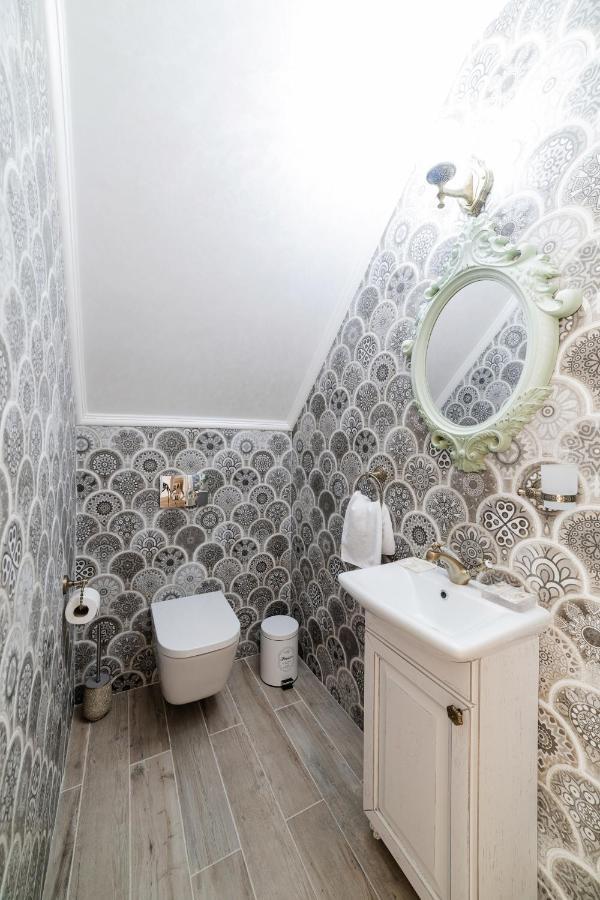 Vip Apartment On Duhnovicha Street .Free Parking. Uschhorod Exterior foto